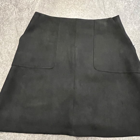 Twik (Simons) (S) black faux suede A-line short skirt, with pockets! - Picture 5 of 16